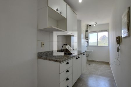 Sala/Cozinha de apartamento para alugar com 3 quartos, 115m² em Jacarepaguá, Rio de Janeiro