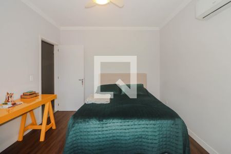 Casa à venda com 305m², 3 quartos e 2 vagasSuíte 2