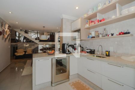 Casa à venda com 305m², 3 quartos e 2 vagasCozinha