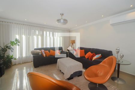 Sala de Estar de casa à venda com 3 quartos, 305m² em Jardim Sabará, Porto Alegre