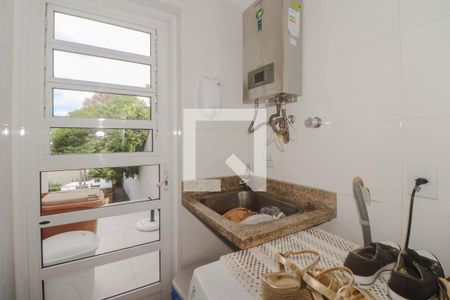 Casa à venda com 305m², 3 quartos e 2 vagasÁrea de Serviço