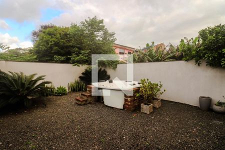 Casa à venda com 305m², 3 quartos e 2 vagasPátio Fundos