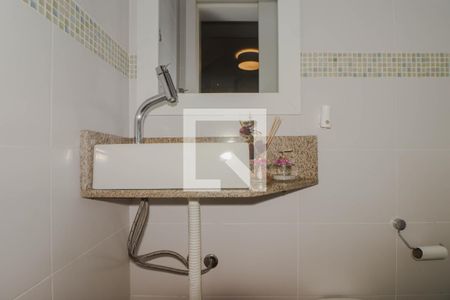 Lavabo de casa à venda com 3 quartos, 305m² em Jardim Sabará, Porto Alegre