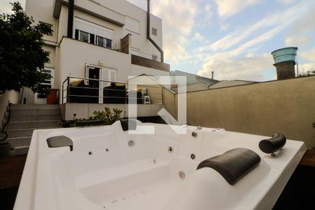 Casa à venda com 305m², 3 quartos e 2 vagasPátio Fundos