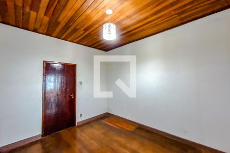Casa à venda com 200m², 3 quartos e 6 vagasQuarto 2