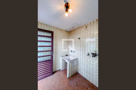 Casa à venda com 200m², 3 quartos e 6 vagasÁrea de Serviço 2