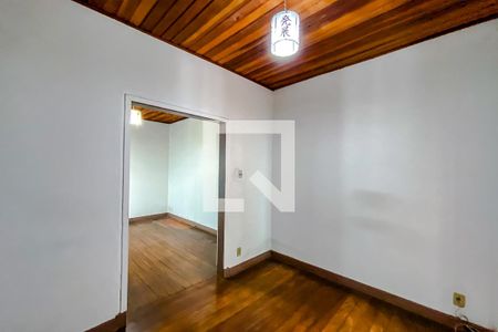 Casa à venda com 200m², 3 quartos e 6 vagasQuarto 3