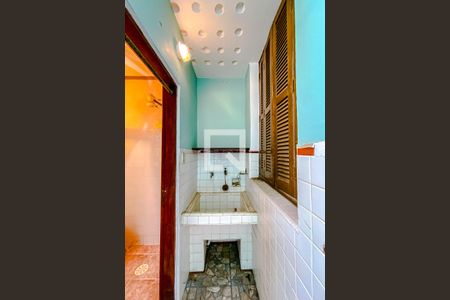 Casa à venda com 200m², 3 quartos e 6 vagasÁrea de Serviço