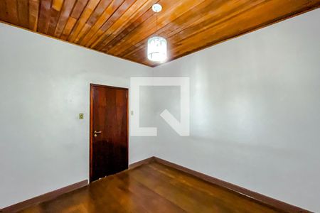 Casa à venda com 200m², 3 quartos e 6 vagasQuarto 1