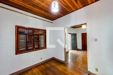Casa à venda com 200m², 3 quartos e 6 vagasQuarto 3