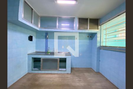 Casa à venda com 180m², 2 quartos e 1 vagaCozinha
