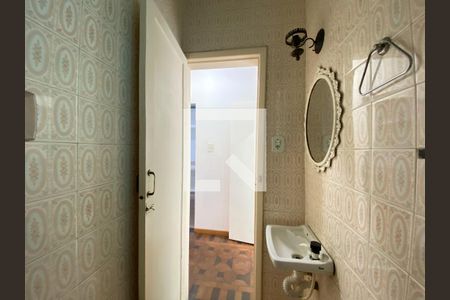 Casa à venda com 180m², 2 quartos e 1 vagaBanheiro Social