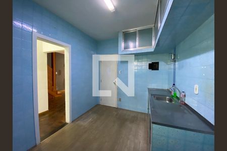 Casa à venda com 180m², 2 quartos e 1 vagaCozinha