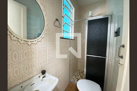 Casa à venda com 180m², 2 quartos e 1 vagaBanheiro Social