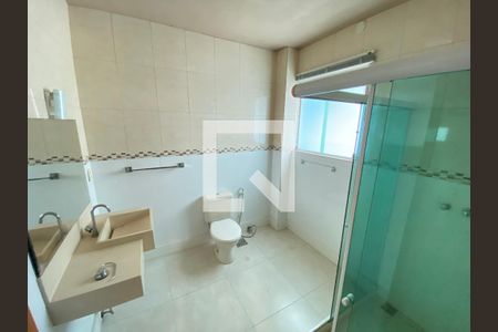 Casa à venda com 180m², 2 quartos e 1 vagaBanheiro Corredor