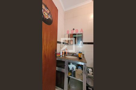 Casa à venda com 165m², 4 quartos e 2 vagasBanheiro