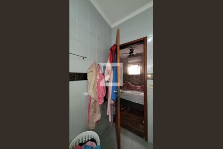 Casa à venda com 165m², 4 quartos e 2 vagasBanheiro da Suíte