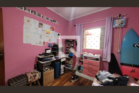 Casa à venda com 165m², 4 quartos e 2 vagasQuarto 1