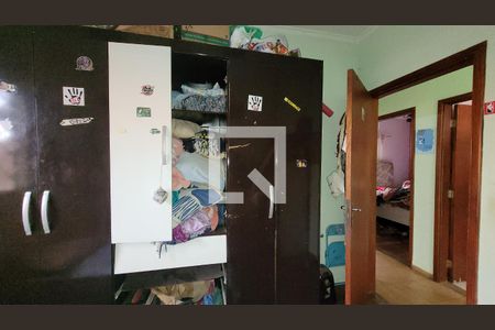 Casa à venda com 165m², 4 quartos e 2 vagasQuarto 2