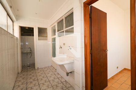 Apartamento à venda com 117m², 3 quartos e 1 vagaÁrea de Serviço