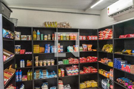 Apartamento à venda com 42m², 2 quartos e 1 vaga Apartamento à venda com 42m², 2 quartos e 1 vagaMinimercado