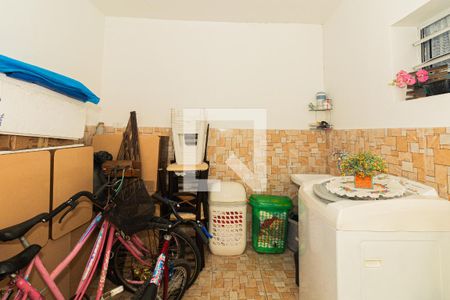 Casa à venda com 200m², 2 quartos e 1 vagaÁrea de Serviço