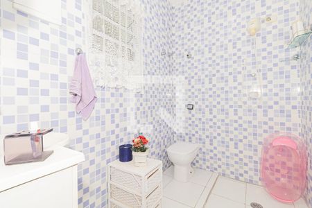 Casa à venda com 200m², 2 quartos e 1 vagaBanheiro 2