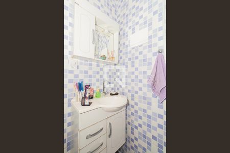 Casa à venda com 200m², 2 quartos e 1 vagaBanheiro 2