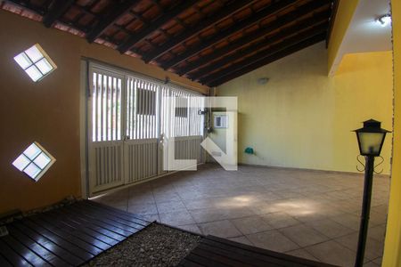 Casa à venda com 240m², 4 quartos e 6 vagas Casa à venda com 240m², 4 quartos e 6 vagasÁrea comum