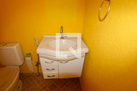 Casa à venda com 240m², 4 quartos e 6 vagas Casa à venda com 240m², 4 quartos e 6 vagasBanheiro 3