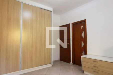 Casa à venda com 240m², 4 quartos e 6 vagas Casa à venda com 240m², 4 quartos e 6 vagasQuarto 3