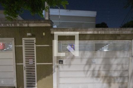 Casa de condomínio à venda com 70m², 2 quartos e 2 vagas Casa de condomínio à venda com 70m², 2 quartos e 2 vagasFachada