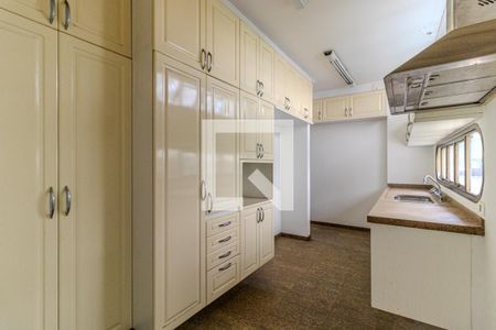 Apartamento para alugar com 240m², 2 quartos e 4 vagasCozinha