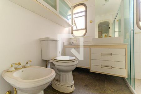 Apartamento para alugar com 240m², 2 quartos e 4 vagasBanheiro da Suíte 2