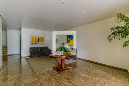 Apartamento para alugar com 240m², 2 quartos e 4 vagasHall Social