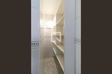 Casa à venda com 485m², 5 quartos e 6 vagasDespensa