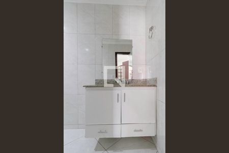 Casa à venda com 485m², 5 quartos e 6 vagasBanheiro da suíte 1