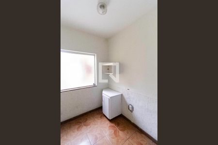 Casa à venda com 485m², 5 quartos e 6 vagasQuarto de serviço