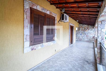 Casa à venda com 485m², 5 quartos e 6 vagasVaranda da sala 2