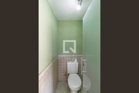 Casa à venda com 485m², 5 quartos e 6 vagasLavabo - Área externa