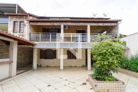 Casa à venda com 485m², 5 quartos e 6 vagasFachada