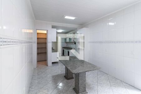 Casa à venda com 485m², 5 quartos e 6 vagasCozinha