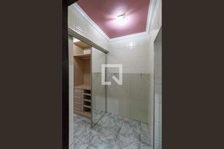 Casa à venda com 485m², 5 quartos e 6 vagasCloset da suíte 2