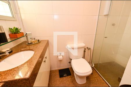 Apartamento à venda com 192m², 3 quartos e 3 vagasBanheiro suite