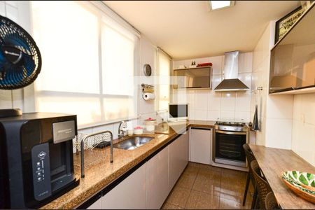 Apartamento à venda com 192m², 3 quartos e 3 vagasCozinha