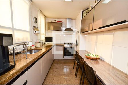 Apartamento à venda com 192m², 3 quartos e 3 vagasCozinha