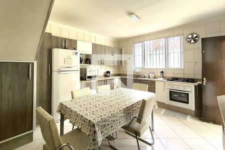 Casa de condomínio à venda com 156m², 3 quartos e 3 vagasCozinha