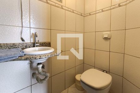 Casa de condomínio à venda com 156m², 3 quartos e 3 vagasLavabo