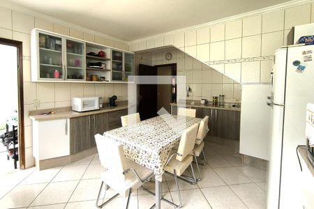 Casa de condomínio à venda com 156m², 3 quartos e 3 vagasCozinha