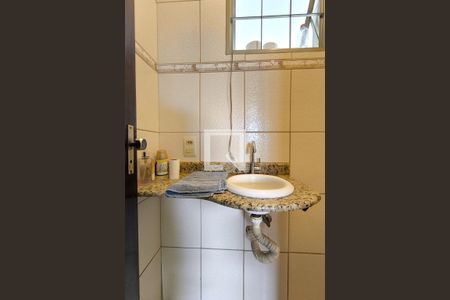 Casa de condomínio à venda com 156m², 3 quartos e 3 vagasLavabo